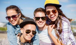 Cách chăm sóc đôi mắt trong mùa hè