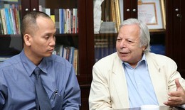 Giáo sư đầu ngành Pháp tư vấn trực tiếp về trẻ liệt cánh tay sau sinh