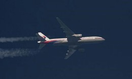 Máy bay Malaysia mất tích bị không tặc khống chế?