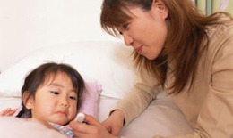 Dùng viên đạn hạ sốt cho trẻ thế nào cho an toàn?