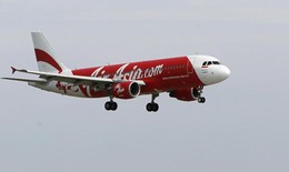 Máy bay AirAsia lại gặp sự cố