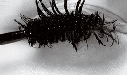 Những lưu ý giúp bạn chọn được mascara ít "độc tố"