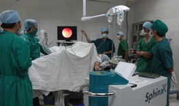 Phẫu thuật tán sỏi nội soi bằng laser với chi phí thấp