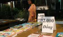 Sách 2.000 đồng tại Hội sách Mùa thu hút khách
