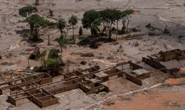 Vỡ đập ở Brazil khiến 12 người chết, công ty mỏ đền bù