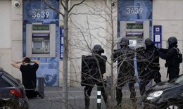 Kẻ bắt cóc con tin ở Paris chỉ vì thất tình