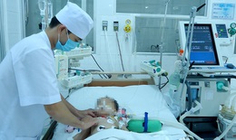 Đồng Nai: Bé 22 tháng tuổi nguy kịch vì sặc sữa