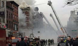 Nổ gây sập hai chung cư New York, 12 người bị thương