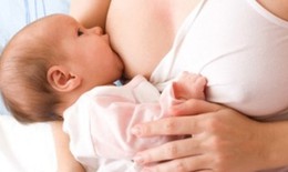 Mất não vì sặc sữa