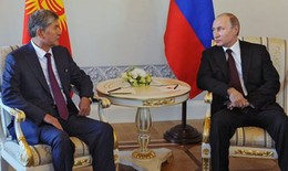 Tổng thống Nga Putin xuất hiện sau 10 ngày vắng mặt