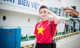 Á hậu Huyền My xinh xắn, giao lưu cùng cảnh sát biển Việt Nam