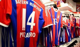 Cổ động viên tại Đức phải mua áo Bayern Munich để tránh bị bỏ tù