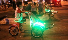 Xích lô trẻ em và những màn “tra tấn”… nhạc người lớn