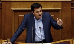 Hy Lạp thông qua gói cứu trợ nhờ các đảng đối lập