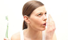 Tuyệt chiêu chữa hôi miệng khỏi ngay mà không phải dùng thuốc