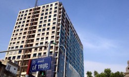 Hà Nội yêu cầu ấn định thời gian “cắt ngọn” tòa nhà 8B Lê Trực
