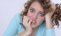 Viêm nhiễm nặng vì thói quen cắn móng tay