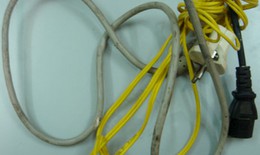 Học sinh cắt trộm dây điện bị điện giật chết