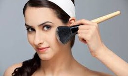 Bơm hút mỡ tự thân làm đẹp - Lợi ích và nguy cơ