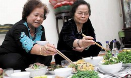 Nguyên nhân gây chán ăn ở người cao tuổi