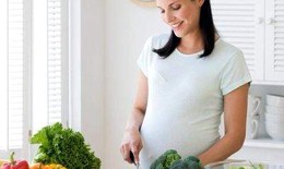 Phụ nữ mang thai cần bổ sung axit folic