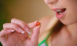 Trị mụn cũng cần thuốc nội tiết