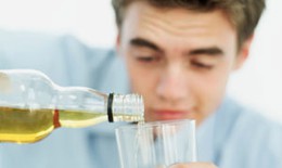 Vitamin B đối phó với những hậu quả do rượu