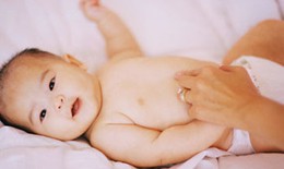 Dấu hiệu sớm phình đại tràng bẩm sinh