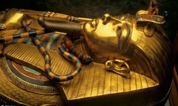 Kinh hoàng xác ướp vua Ai Cập bốc cháy trong quan tài