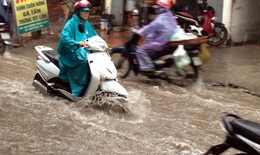  Hà Nội “sũng nước” trong cơn bão số 5