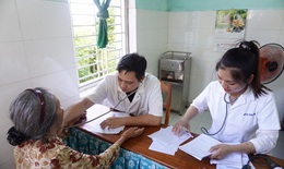 Bệnh viện Trung ương Huế kh&#225;m bệnh miễn ph&#237; cho nh&#226;n d&#226;n huyện Quảng Điền