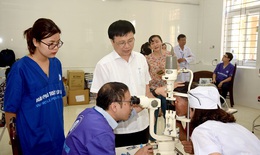 Bệnh viện Mắt TW khám, phẫu thuật mắt miễn phí cho nhân dân quê Bác