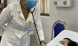Người phụ nữ 70 tuổi, phình động mạch não cực khủng