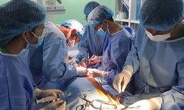 Tắc nghẽn mạch máu người đàn ông suýt phải cắt chân