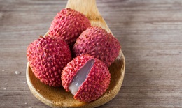 Mặt nạ vải thiều đánh bay nếp nhăn, chống lão hóa