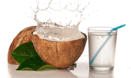 Lợi ích sức khỏe của nước dừa pha mật ong