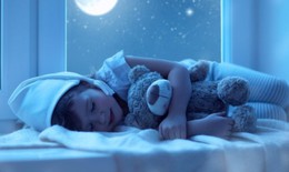 Làm gì khi trẻ bị nghiến răng khi ngủ?