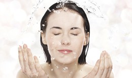 Bí quyết rửa mặt trong ngày hè