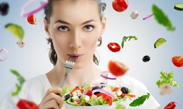 7 tác dụng tuyệt vời của salad đối với sức khỏe & sắc đẹp