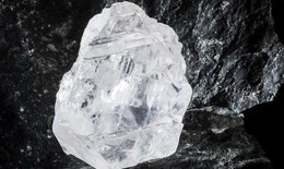 Vi&#234;n kim cương th&#244; lớn nhất thế giới