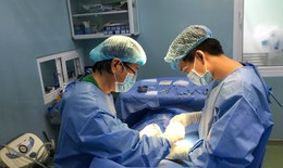 “Của quý” bị mất toàn bộ da khi mặc quần đùi đến gần máy sục khí nuôi tôm