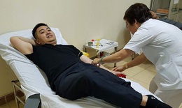 5 cán bộ y tế hiến máu trong đêm cứu sống 4 bệnh nhân nặng