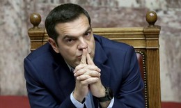 Thủ tướng Hy Lạp vượt qua bỏ phiếu về t&#234;n gọi Macedonia