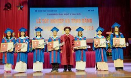 Thêm hơn 1.200 thầy thuốc chăm sóc sức khỏe nhân dân