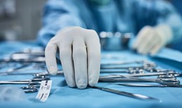 Thụy Sỹ điều tra thiết bị cấy ghép cột sống gây đau đớn cho người bệnh
