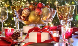 16 cách trang trí bàn tiệc Giáng sinh và năm mới đẹp mắt