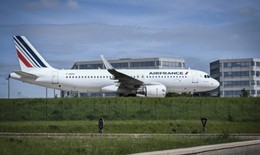 Pháp dừng bay tới Brazil do lo ngại biến thể COVID-19