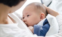 Chống suy dinh dưỡng bằng... sữa mẹ