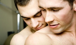 “Quan hệ” đồng giới rất dễ nhiễm bệnh đường tình dục
