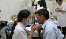 Truy thủ phạm khiến mắt bị ngứa, đỏ